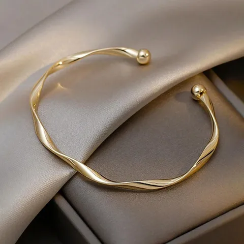 Premium Twisted Gold Cuff Bracelet ✨️