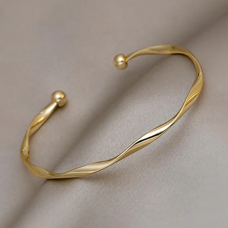 Premium Twisted Gold Cuff Bracelet ✨️