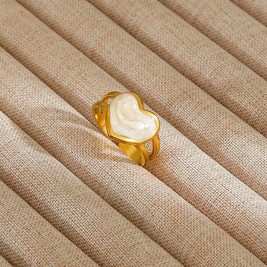 Ivory Heart Ring 🤍💍
