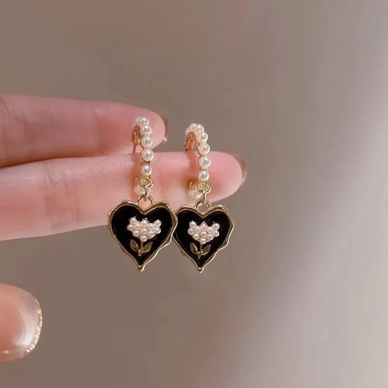 Pearl Bloom Heart Earrings🤍